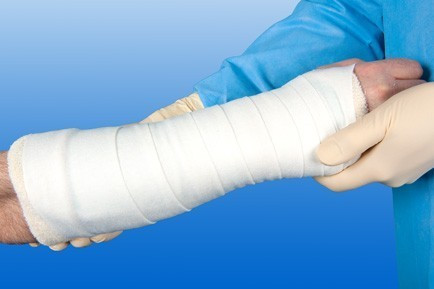 Gipsz alábélelő csőkötszer TRIKOTSCHLAUCHBINDE steril 8 cm