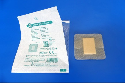 Habszivacs kötszer öntapadós szilikon széllel - NOBASPONGE 5x5 cm