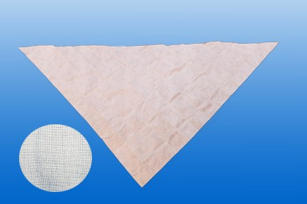 Háromszög kendő 96x96x136, textil anyagú, fehér szín